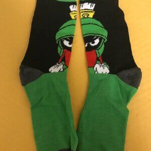 PAIR OF MARVIN The MARTIAN SOCKS UNISEX SIZE 6-12 BNWOT